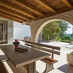 Casa Travertina Holiday home