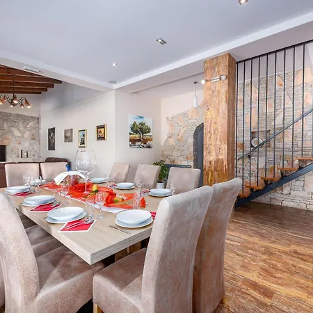 Casa Travertina بيت للعطل *