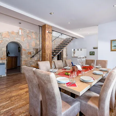 Casa Travertina بيت للعطل