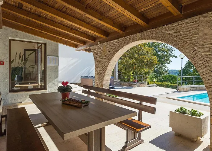 Casa Travertina Vikendica